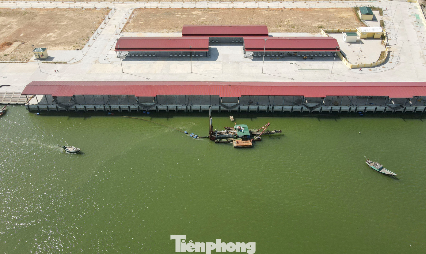 Theo thiết kế, khi hoàn thành, cảng cá Cửa Nhượng sẽ đáp ứng quy mô cảng cá cấp II với các tàu công suất 400CV cập cảng, năng lực cập tàu đạt 100 lượt/ngày, lượng thủy sản qua cảng khoảng 16.000 tấn/năm. Khi thực hiện, dự án, việc nạo vét luồng vào cảng và khu vực vùng nước trước cảng cũng được thực hiện với chiều dài khoảng 400m.