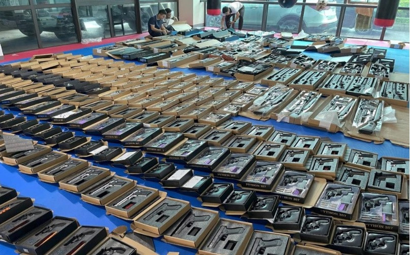 Công an Hà Tĩnh triệt phá đường dây buôn vũ khí nóng.