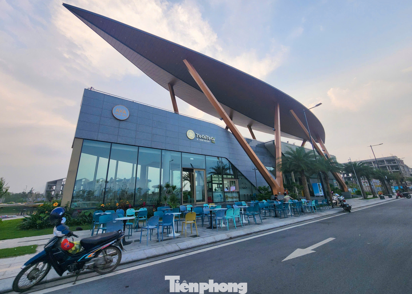 Những dự án bất động sản nghìn tỷ đã dần thay đổi diện mạo bán đảo Bảo Ninh. Những dự án bất động sản nghìn tỷ đã dần thay đổi diện mạo bán đảo Bảo Ninh.