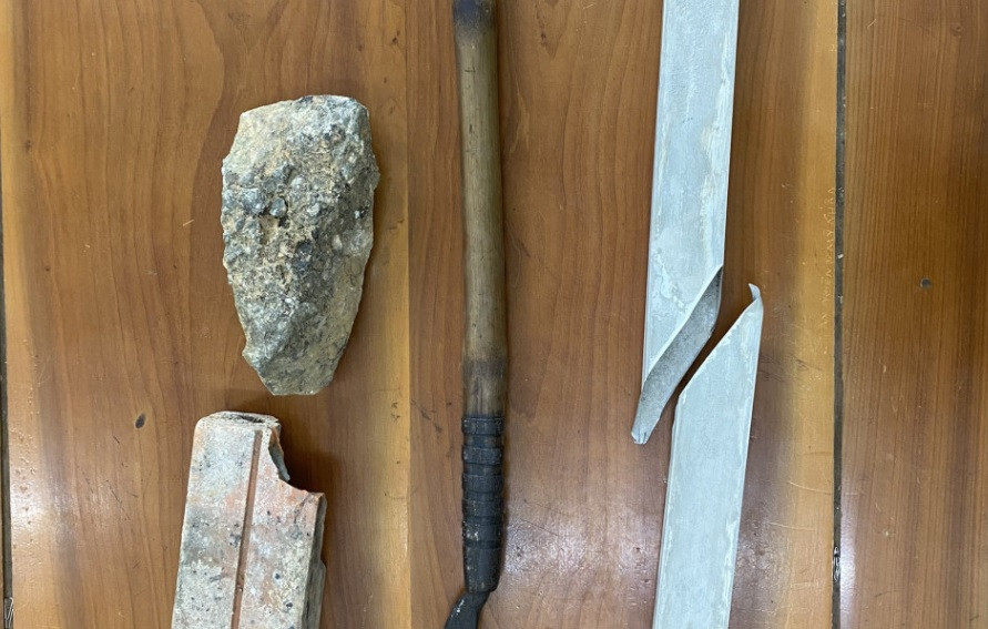 Hung khí gây án. Hung khí gây án.