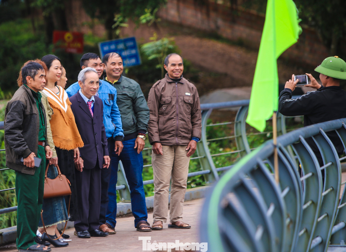 Vào các dịp lễ, Tết, mùa du lịch, đền thờ cố Tổng Bí thư Lê Duẩn thu hút đông đảo du khách trong và ngoài tỉnh đến hành hương, vãn cảnh. Vào các dịp lễ, Tết, mùa du lịch, đền thờ cố Tổng Bí thư Lê Duẩn thu hút đông đảo du khách trong và ngoài tỉnh đến hành hương, vãn cảnh.