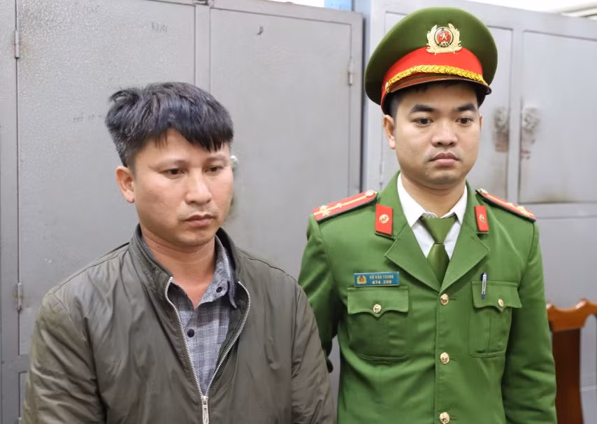 Tài xế Hồ Tự Quý tại cơ quan điều tra. Tài xế Hồ Tự Quý tại cơ quan điều tra.