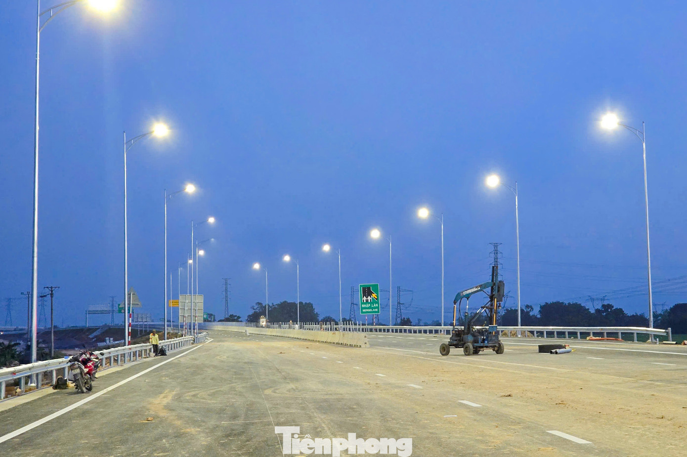 Nút giao Tỉnh lộ 550 trên cao tốc Bãi Vọt – Hàm Nghi đã sẵn sàng cho ngày thông xe. Nút giao Tỉnh lộ 550 trên cao tốc Bãi Vọt – Hàm Nghi đã sẵn sàng cho ngày thông xe.