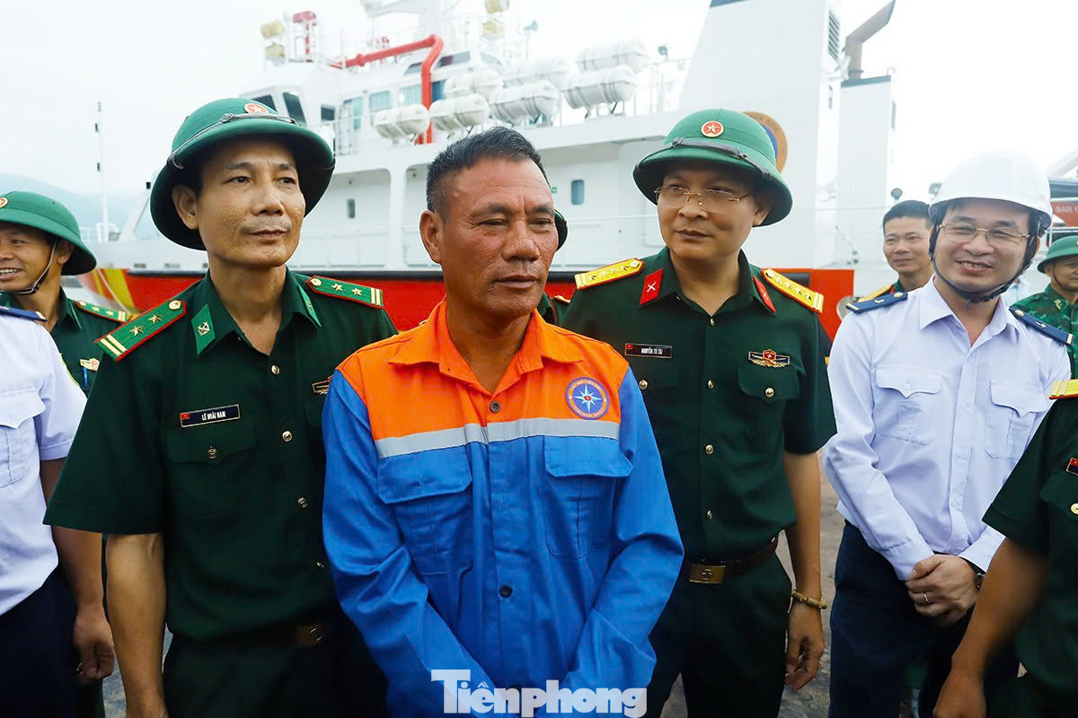 Ông Tạ Duy Tuyền gửi lời cảm ơn tới các đơn vị chức năng, bà con ngư dân đã hỗ trợ cứu nạn cho thuyền viên tàu Công Thành 07.