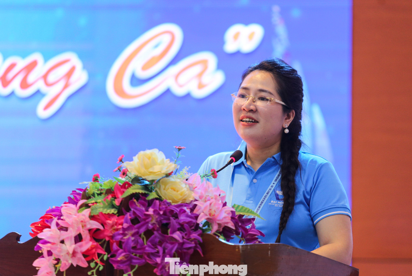 “Chúng cháu, thế hệ thanh niên Nghệ An luôn ghi nhớ công ơn của các bác và xin hứa sẽ tiếp tục học tập, noi gương các anh hùng cách mạng, các thế hệ tiền bối, phát huy tinh thần cách mạng của quê hương Xô Viết, tiếp bước cha anh để "viết tiếp bản hùng ca" hào tráng của dân tộc, đóng góp tích cực vào sự phát triển của quê hương, đất nước”, chị Nguyễn Thị Phương Thúy chia sẻ.