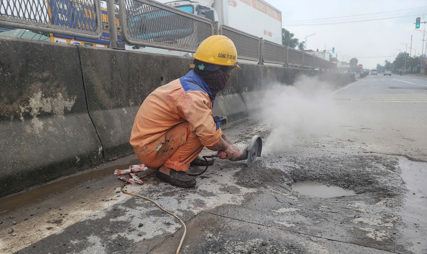 Các điểm hư hỏng, xuống cấp trên quốc lộ 1A được xử lý cục bộ.