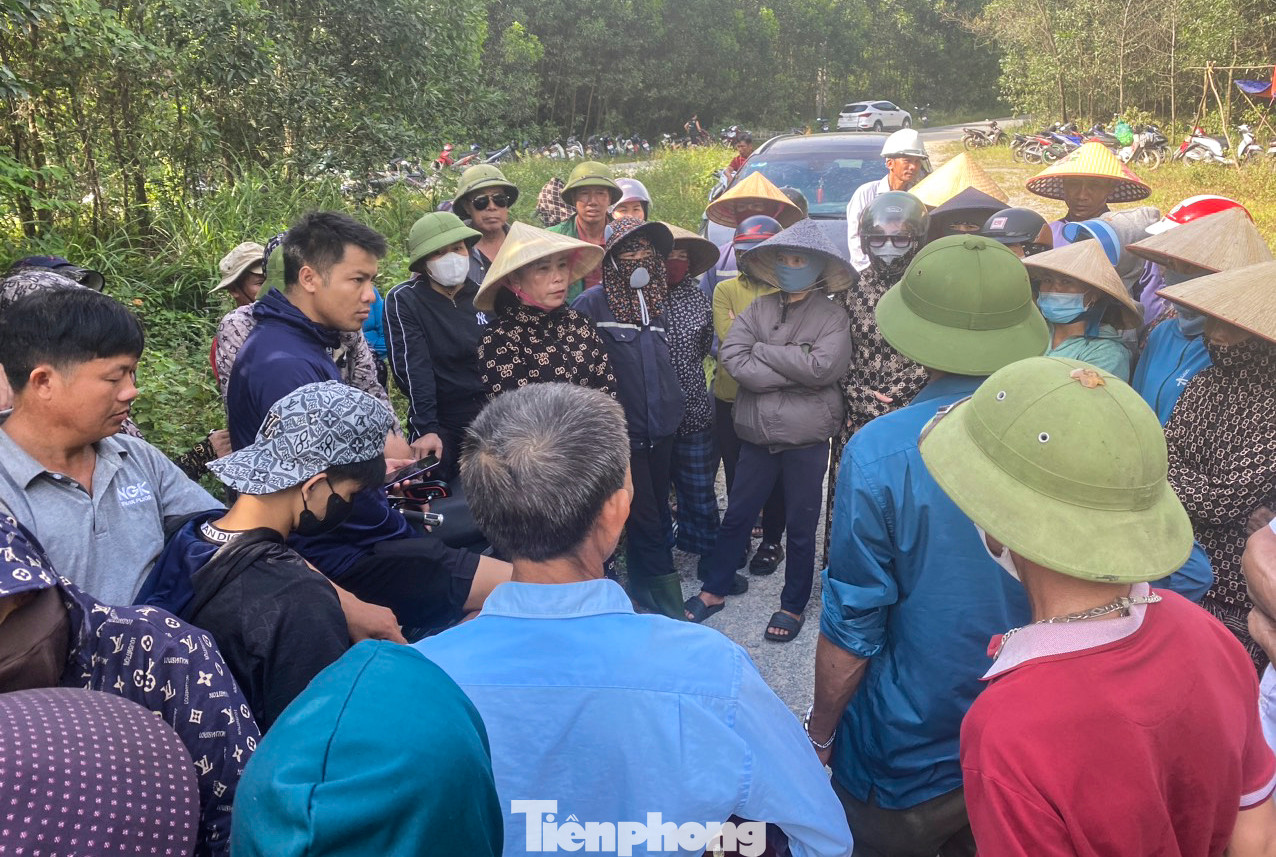 Người dân nhiều lần cầu cứu vì trại lợn xả chất thải ra môi trường. Người dân nhiều lần cầu cứu vì trại lợn xả chất thải ra môi trường.