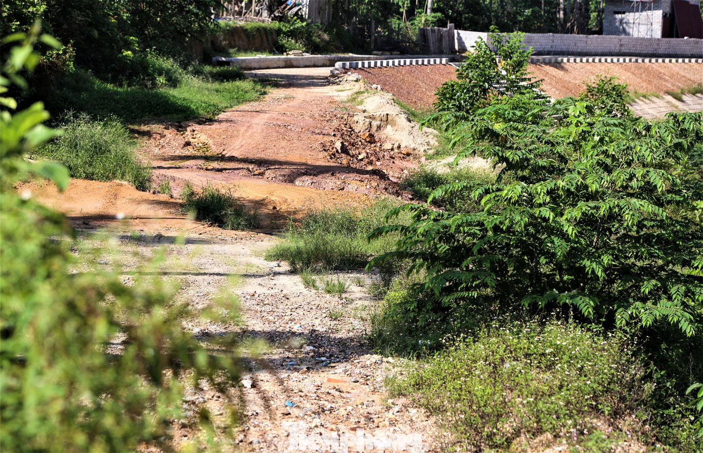 Trong khi đó, giai đoạn 3 từ cầu Đôi đến hồ điều hòa Bắc Hồng và đoạn từ cầu Đức Thuận đến kênh Nhà Lê thời gian về đích đến tháng 12/2023.