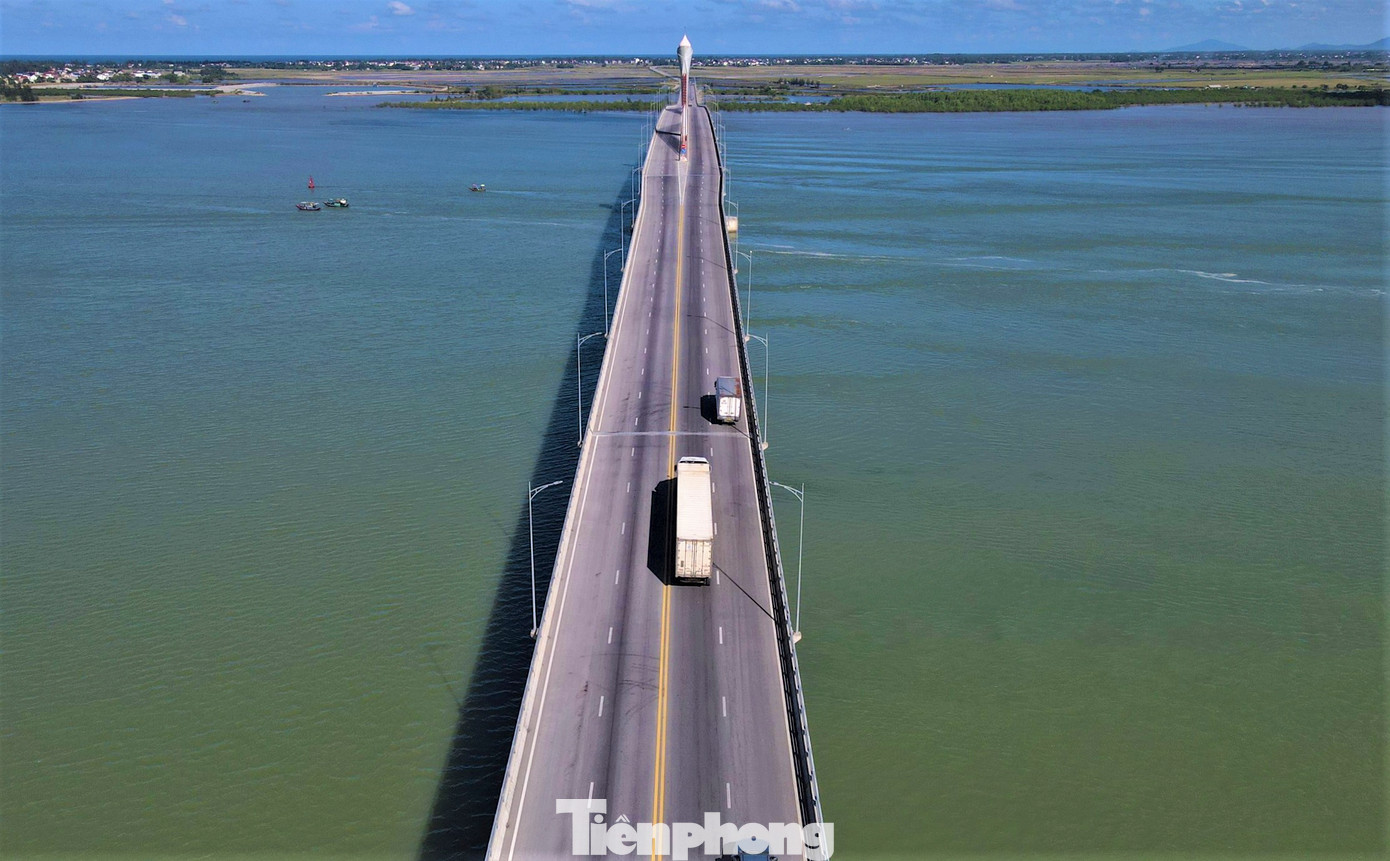 Tuyến đường ven biển khi sử dụng đã góp phần chia sẻ lưu lượng phương tiện cho Quốc lộ 1 qua các tỉnh; tạo điều kiện thuận lợi để khai thác, sử dụng có hiệu quả tài nguyên biển và vùng ven biển. Ngoài giải quyết nhu cầu đi lại, giao lưu phát triển kinh tế - xã hội, công trình còn tạo thuận lợi trong ứng phó thiên tai, biến đổi khí hậu, tăng cường củng cố quốc phòng - an ninh của Hà Tĩnh và các tỉnh lân cận.