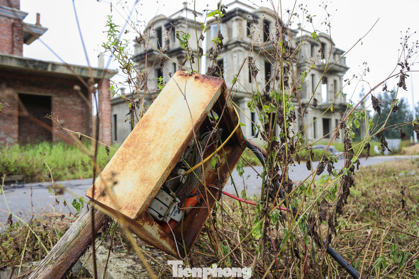 Nhiều hạng mục chưa hoàn thiện. Nhiều hạng mục chưa hoàn thiện.