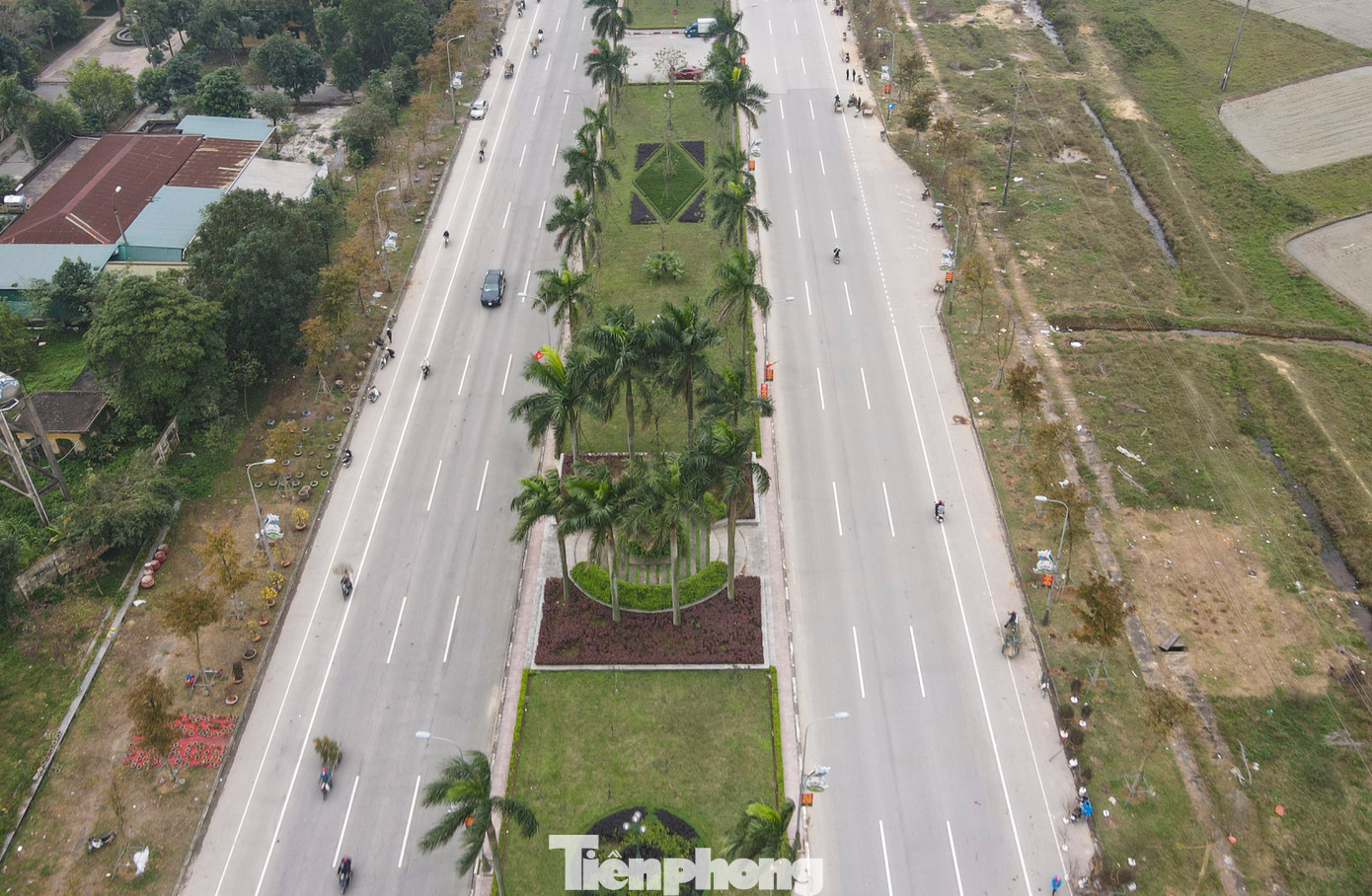 Tuyến đường có điểm đầu giao với đường Nguyễn Công Trứ (phường Thạch Quý và điểm cuối giao quốc lộ 15B tại Km 29+00, xã Thạch Lạc, TP Hà Tĩnh). Công trình nhằm từng bước hoàn thiện cơ sở hạ tầng theo quy hoạch được duyệt; đảm bảo nhu cầu giao thông, vận tải trên địa bàn; thúc đẩy phát triển phát triển kinh tế - xã hội, đặc biệt là phát triển kinh tế vùng bãi ngang ven biển, tạo điều kiện thu hút các nhà đầu tư chiến lược vào triển khai các dự án trên địa bàn.