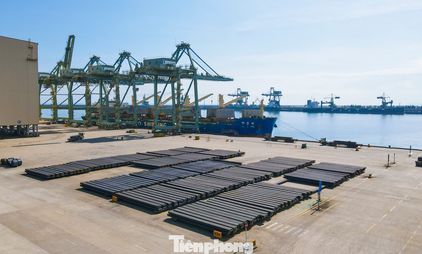 Sau sản xuất, các sản phẩm được tập kết tại đây để xuất khẩu ra các nước. Hiện nay, các sản phẩm của Formosa Hà Tĩnh đã có mặt tại các nước tiên tiến như: Italy, Mỹ, Tây Ban Nha, Mexico…