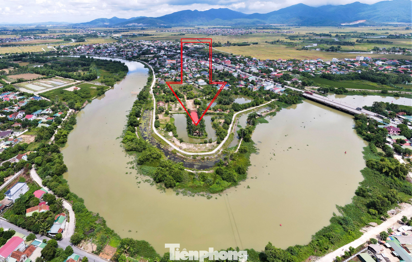 Dự án Khu du lịch sinh thái Bình Mỹ - Sông Nghèn nằm dọc bờ sông Nghèn (Can Lộc - Hà Tĩnh) được UBND tỉnh Hà Tĩnh phê duyệt đầu tư trên diện tích 14ha tại thị trấn Nghèn, huyện Can Lộc. Trong đó, diện tích sử dụng đất 8ha.