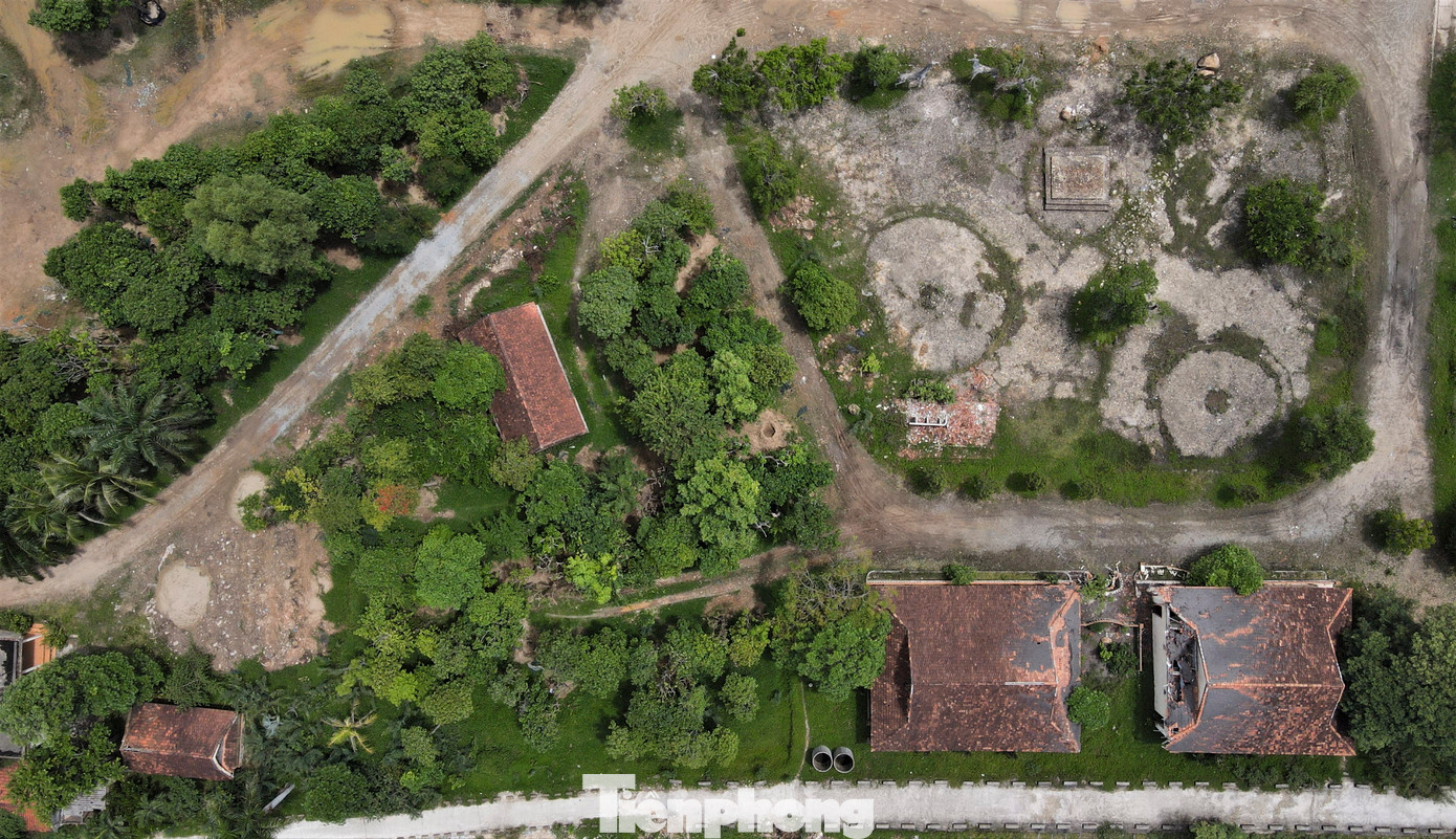 Với thiết kế xây dựng khu sinh thái có hệ thống nhà nghỉ 20 phòng theo mô hình Resort dọc sông Nghèn; 12 phòng Karaoke VIP; khu công nghệ tiệc cưới phục vụ 1.000 khách; khu vui chơi dưới nước, du thuyền trên sông… hứa hẹn sẽ là điểm đến cho du khách trong và ngoài tỉnh.