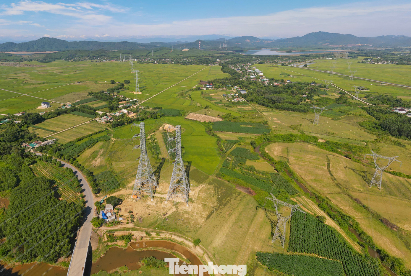 Cùng với đường dây 500kV mạch 1, 2, khi hoàn thiện đường dây 500kV mạch 3 sẽ đóng vai trò và ý nghĩa quan trọng cho việc cung cấp, bổ sung nguồn điện cho miền Bắc.