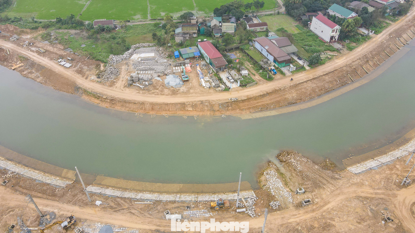 Mục tiêu dự án nhằm nâng cấp, chỉnh trang hạ tầng cảnh quan, hoàn thiện hệ thống kè và đường hai bên bờ sông Trí, qua đó, tạo điểm nhấn đô thị dọc hai bên bờ sông, góp phần hoàn thành các tiêu chí để thị xã Kỳ Anh lên thành phố vào cuối năm 2025.