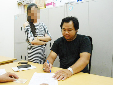 Anh Trường khai, mang vũ khí đi để 