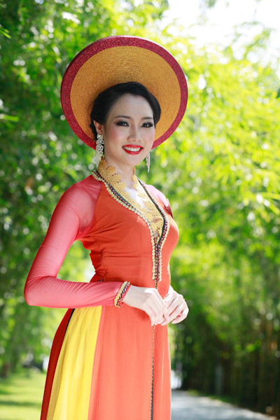 Diệp Hồng Đào.