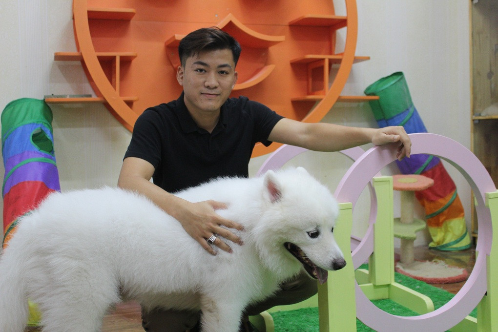 Anh Phạm Xuân Tài, chủ Cửa hàng Pet World, quận 7, TPHCM (Ảnh: V.L).