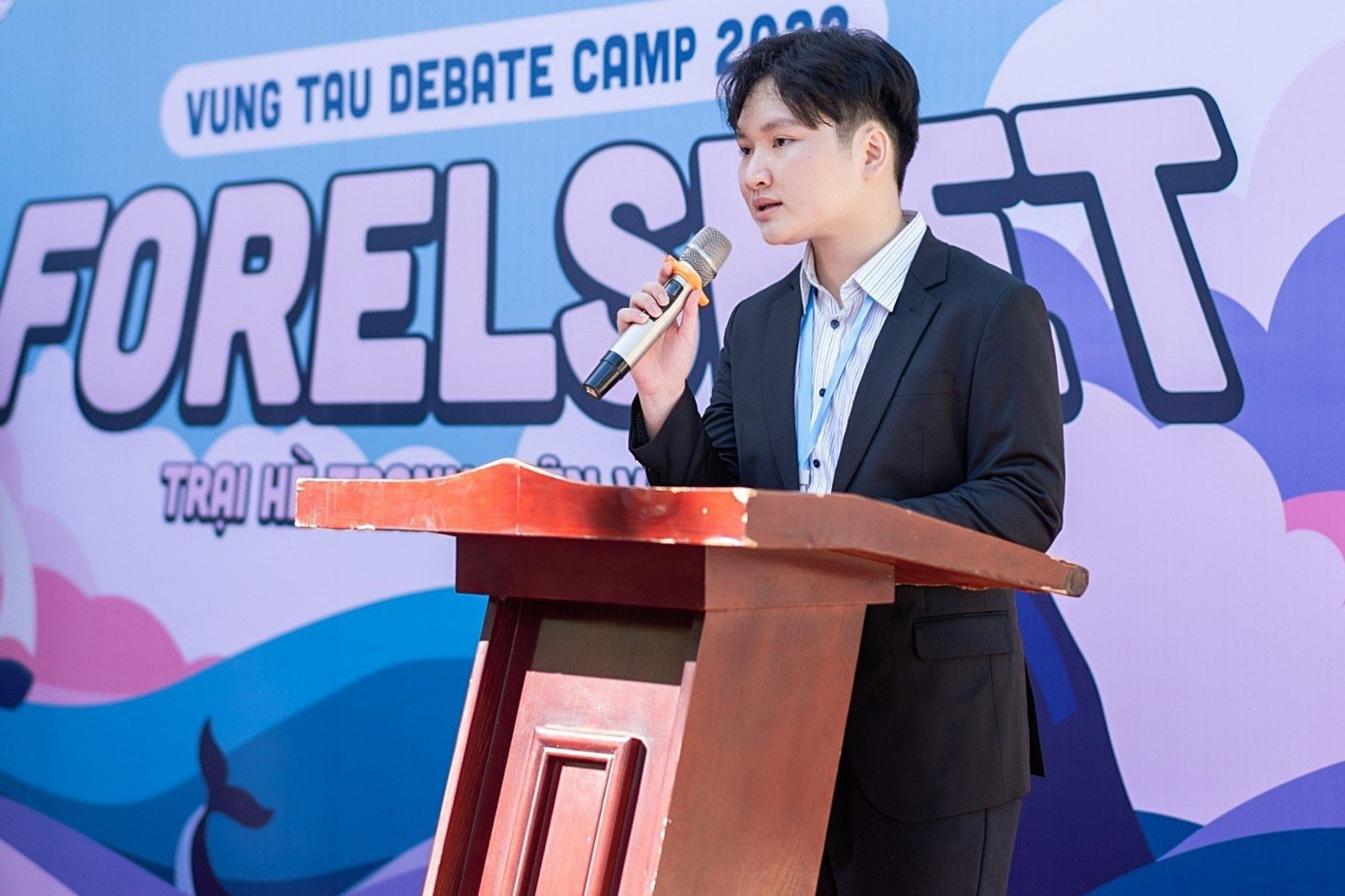 Đức Anh tại sự kiện Trại hè Tranh biện tỉnh Bà Rịa - Vũng Tàu mở rộng do mình sáng lập, tổ chức. Đức Anh tại sự kiện Trại hè Tranh biện tỉnh Bà Rịa - Vũng Tàu mở rộng do mình sáng lập, tổ chức.