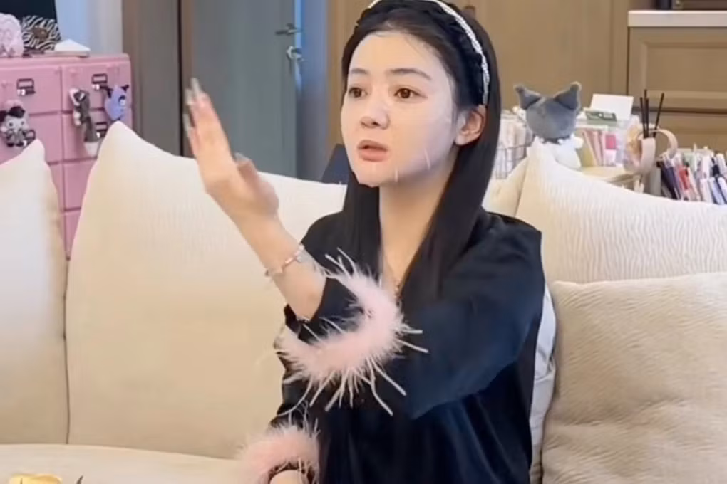 Pan đã đăng một bức ảnh nộp thuế lên mạng để làm minh chứng cho lời nói của cô (Ảnh: Douyin).
