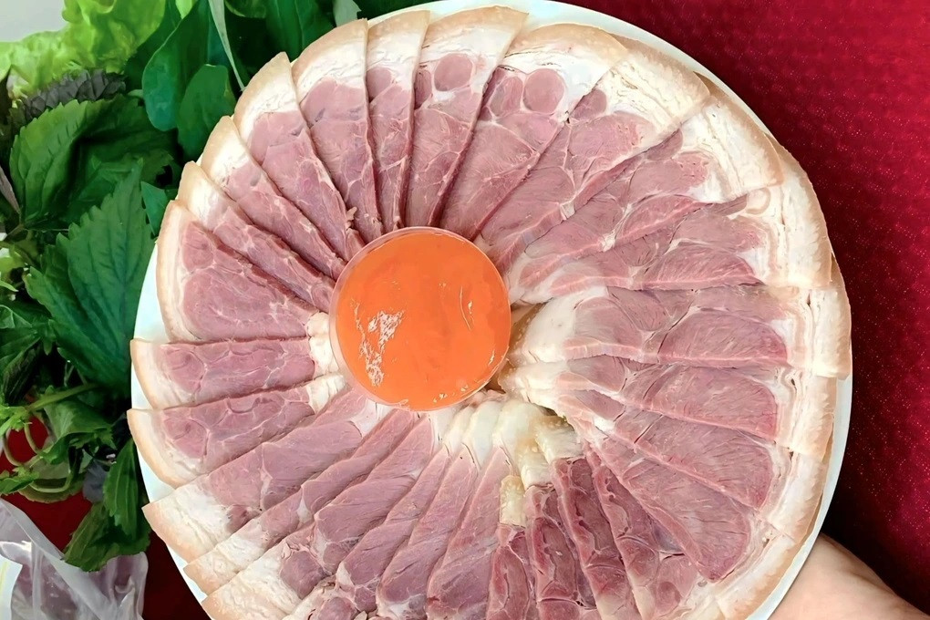 Thịt lợn muối có vị ngọt tự nhiên, mùi thơm hấp dẫn. Ảnh: Lê Văn Tòng Thịt lợn muối có vị ngọt tự nhiên, mùi thơm hấp dẫn. Ảnh: Lê Văn Tòng