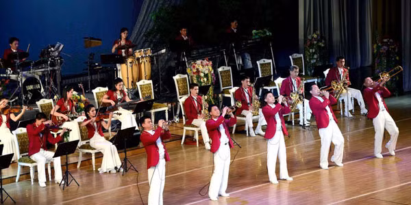 Buổi hòa nhạc được tổ chức ở Bình Nhưỡng chào mừng Ngày của Mẹ đầu tiên của nước CHDCND Triều Tiên