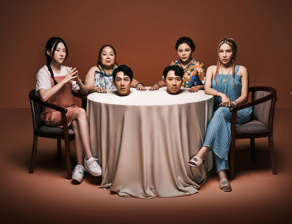 Nhà bà Nữ đề cập một dạng "nữ quyền" độc hại.