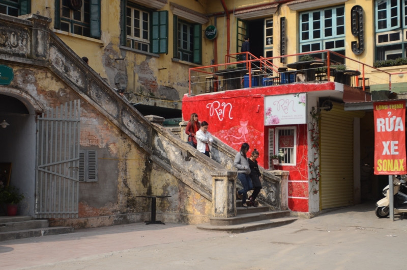 Một số bạn trẻ đến đây lần cuối sau khi nghe tin Zone 9 bị đóng cửa