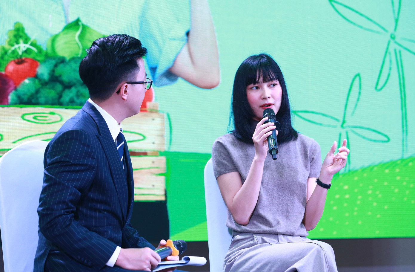 Đại sứ Gen G Helly Tống chia sẻ lối sống xanh giảm nhanh carbon. Ảnh: Bảo Anh Đại sứ Gen G Helly Tống chia sẻ lối sống xanh giảm nhanh carbon. Ảnh: Bảo Anh