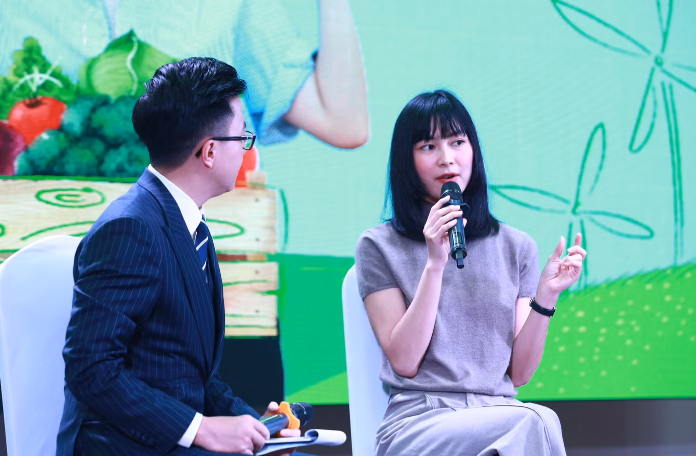 Đại sứ Gen G Helly Tống chia sẻ lối sống xanh giảm nhanh carbon. Ảnh: Bảo Anh Đại sứ Gen G Helly Tống chia sẻ lối sống xanh giảm nhanh carbon. Ảnh: Bảo Anh
