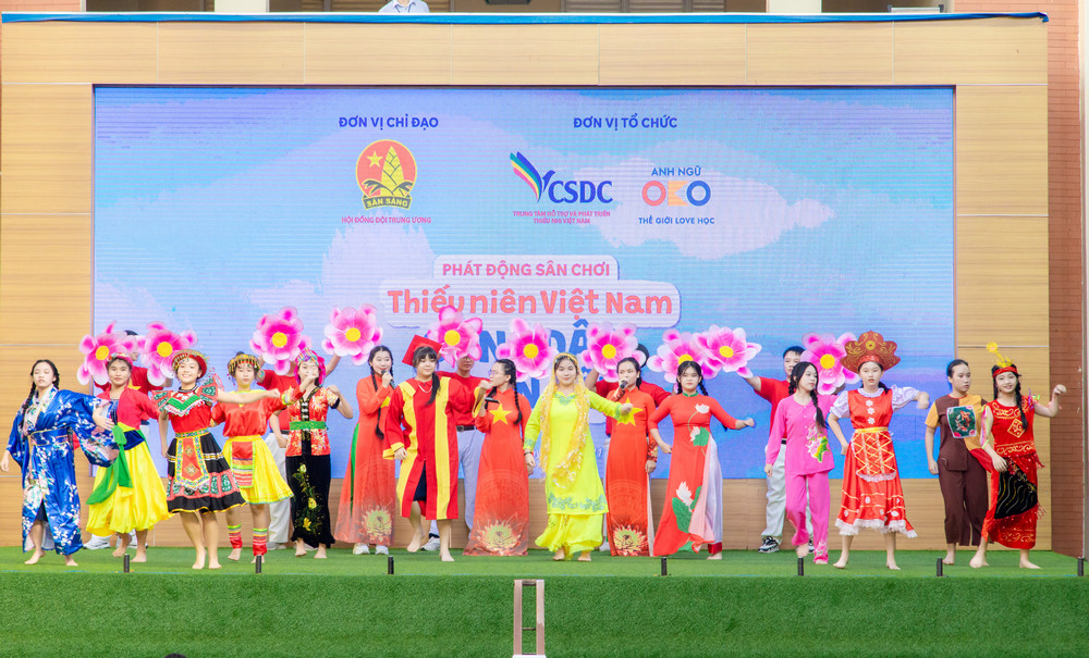 Tiết mục văn nghệ tại lễ phát động sân chơi "Thiếu niên Việt Nam - Công dân toàn cầu" năm 2023.