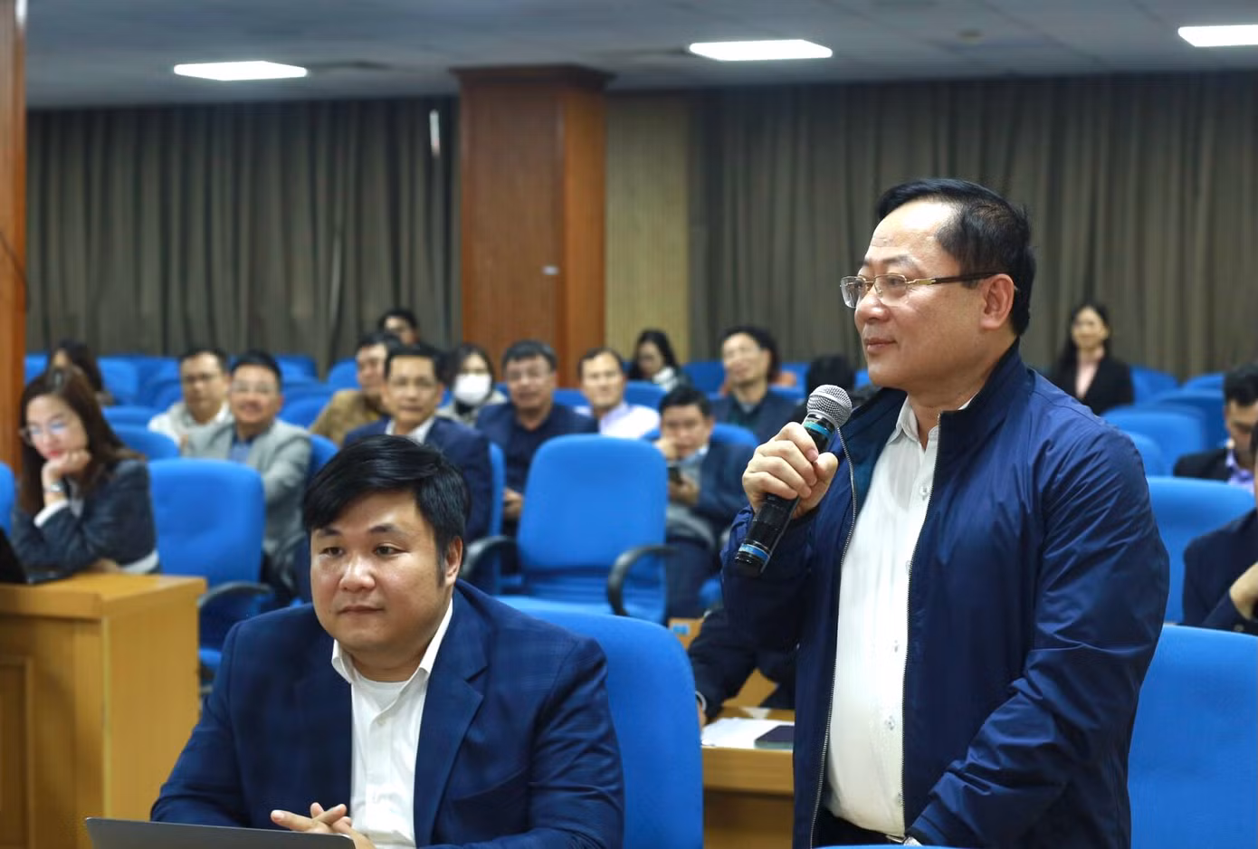 Nhà báo Lê Xuân Sơn - Bí thư Đảng ủy, Tổng Biên tập Báo Tiền Phong phát biểu tại hội nghị. Ảnh: Bảo Anh Nhà báo Lê Xuân Sơn - Bí thư Đảng ủy, Tổng Biên tập Báo Tiền Phong phát biểu tại hội nghị. Ảnh: Bảo Anh