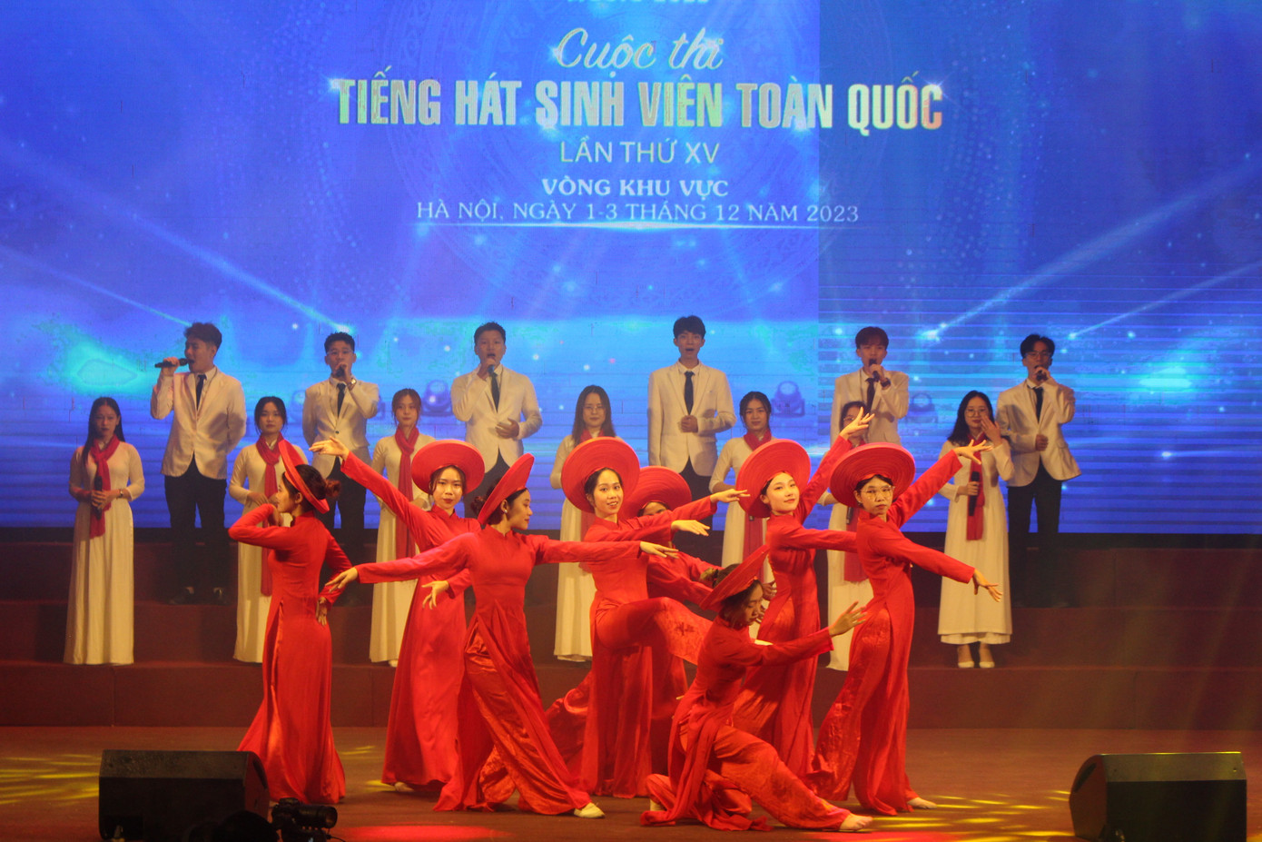 Các tiết mục biểu diễn tại vòng khu vực miền Bắc. Ảnh: Vũ Minh Các tiết mục biểu diễn tại vòng khu vực miền Bắc. Ảnh: Vũ Minh