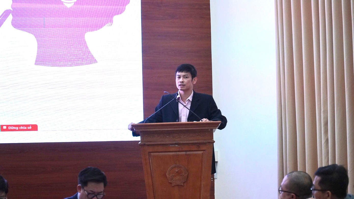 Các đại biểu trao đổi, tham luận tại Hội thảo Các đại biểu trao đổi, tham luận tại Hội thảo