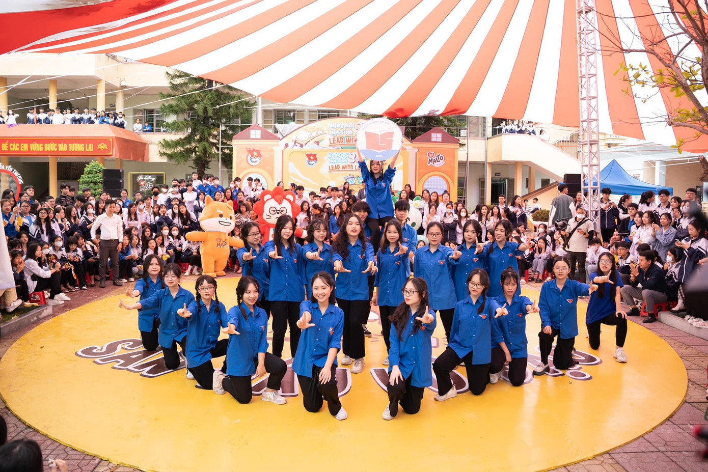 Ngày hội Học sinh 3 tốt toàn quốc trở thành sân chơi hấp dẫn cho học sinh thể hiện tài năng đa dạng của mình. Ngày hội Học sinh 3 tốt toàn quốc trở thành sân chơi hấp dẫn cho học sinh thể hiện tài năng đa dạng của mình.