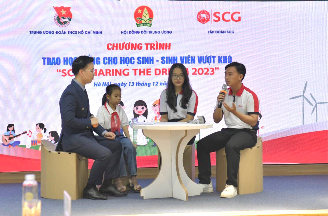 Học sinh, sinh viên nhận học bổng giao lưu tại chương trình Học sinh, sinh viên nhận học bổng giao lưu tại chương trình