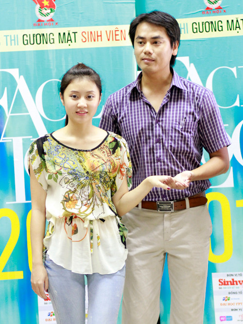 Và chỉ rõ từng nhược điểm của mỗi thí sinh