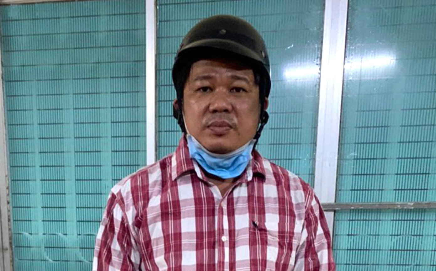 Nguyễn Minh Hoàng tại cơ quan Công an. Nguyễn Minh Hoàng tại cơ quan Công an.