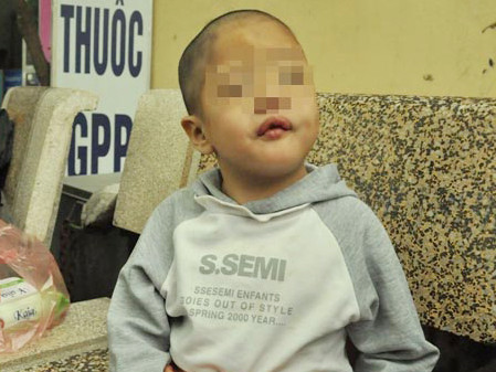 Việc tìm tung tích của cháu Hạnh vô cùng khó khăn khi chỉ có tờ giấy ghi ngày tháng năm sinh của cháu