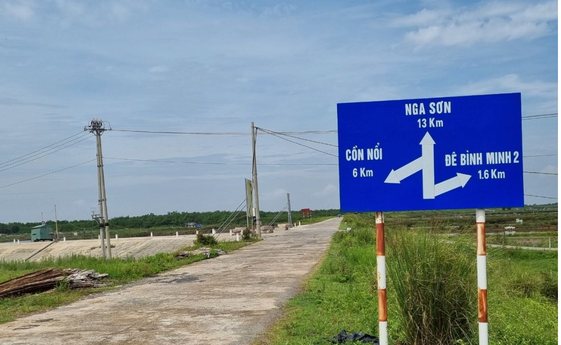 Huyện Kim Sơn di dân khu vực ngoài đê biển Bình Minh II xong trước 15 giờ ngày 6/9/2024 để ứng phó với bão số 3-cơn bão Yagi. Ảnh: V.T Huyện Kim Sơn di dân khu vực ngoài đê biển Bình Minh II xong trước 15 giờ ngày 6/9/2024 để ứng phó với bão số 3-cơn bão Yagi. Ảnh: V.T