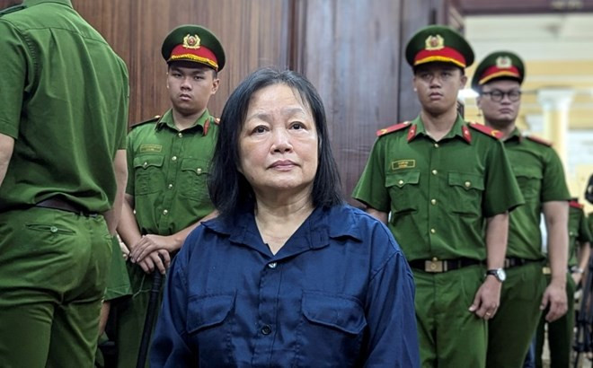 Bị cáo Trần Thị Bình Minh, cựu Phó Giám đốc Sở KH&ĐT TP HCM tại một phiên toà trước đó. Bị cáo Trần Thị Bình Minh, cựu Phó Giám đốc Sở KH&ĐT TP HCM tại một phiên toà trước đó.