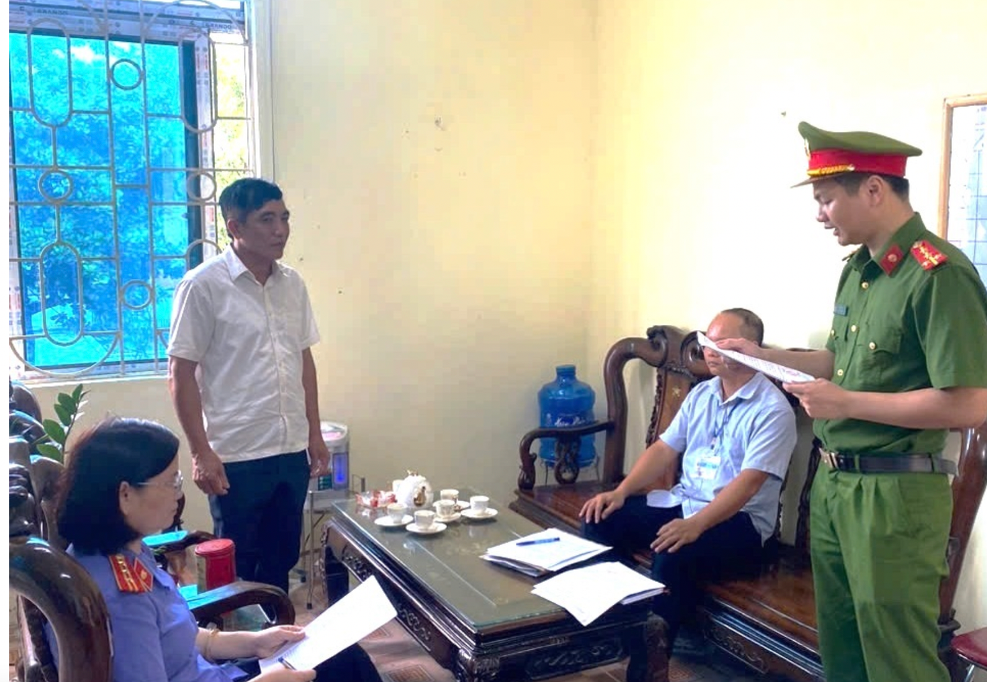 Cơ quan CSĐT Công an tỉnh công bố Quyết định khởi tố bị can đối vớiPhạm Ngọc Duân.