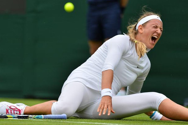 Azarenka đau đớn sau cú trượt ngã ở ngày thi đấu đầu tiên