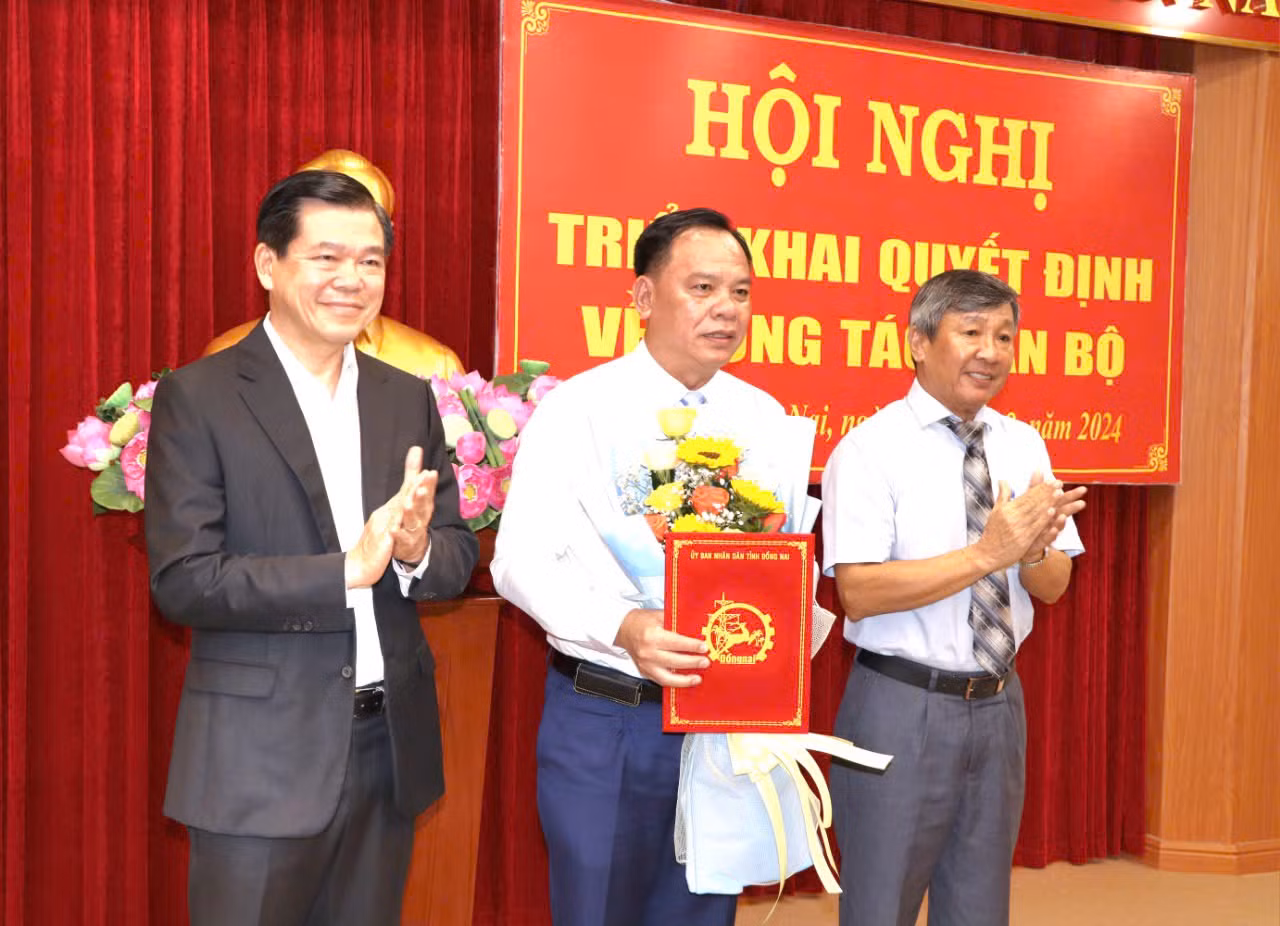 Ông Võ Tấn Đức nhận quyết định của Thủ tướng chuẩn y chức danh Chủ tịch UBND tỉnh Đồng Nai