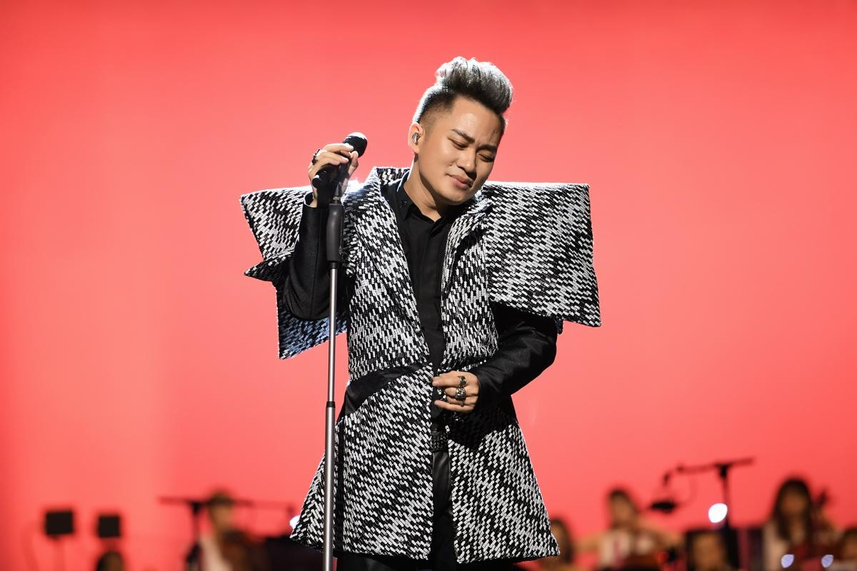 Ca sĩ Tùng Dương sẽ góp mặt trong đêm nhạc Trịnh Công Sơn diễn ra vào 30/4. Ca sĩ Tùng Dương sẽ góp mặt trong đêm nhạc Trịnh Công Sơn diễn ra vào 30/4.