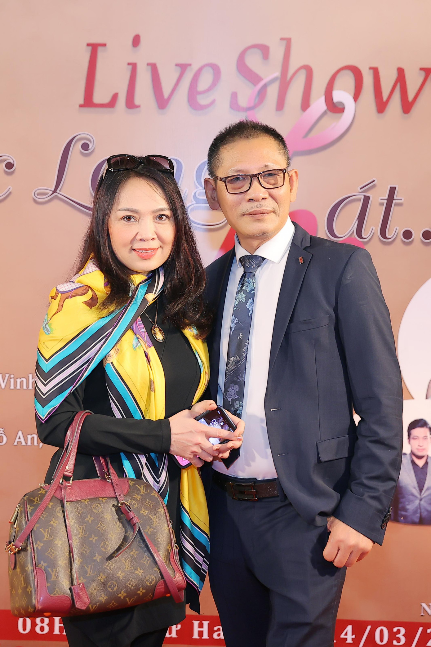 Ca sĩ Đức Long và Thái Bảo.