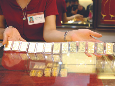 Mỗi lượng vàng Rồng Thăng Long khi chuyển đổi sang vàng SJC doanh nghiệp lãi ròng vài triệu đồng mỗi lượng Ảnh: Minh Đức