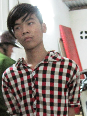 Hai tên cướp Lộc và Bình đang bị bắt giữ tại cơ quan công an