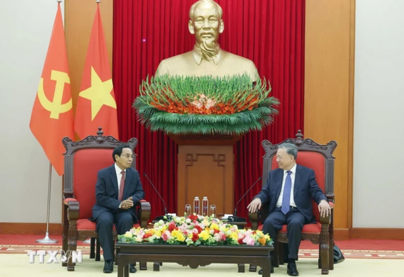 Tổng Bí thư Tô Lâm tiếp Thường trực Ban Bí thư Đảng Nhân dân Cách mạng Lào Bounthong Chitmany. (Ảnh: Thống Nhất/TTXVN) Tổng Bí thư Tô Lâm tiếp Thường trực Ban Bí thư Đảng Nhân dân Cách mạng Lào Bounthong Chitmany. (Ảnh: Thống Nhất/TTXVN)